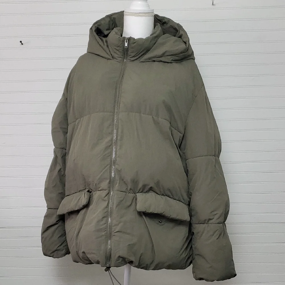 ASOS Design Olive Green Puffer Jacket. Medium.